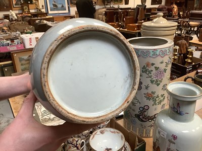 Lot 258 - A pair of early 19th century Qing dynasty...