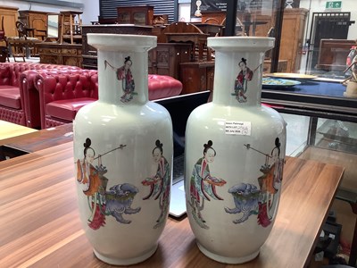 Lot 258 - A pair of early 19th century Qing dynasty...