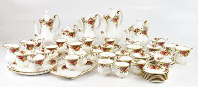 Lot 309 - ROYAL ALBERT; an 'Old Country Roses' pattern...