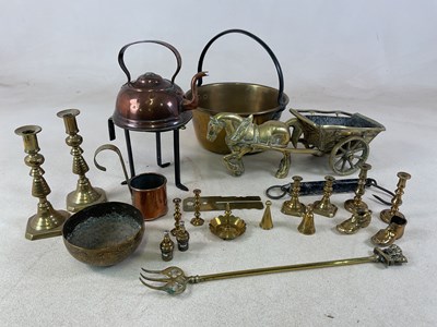 Lot 110 - A quantity of copper and brassware items,...