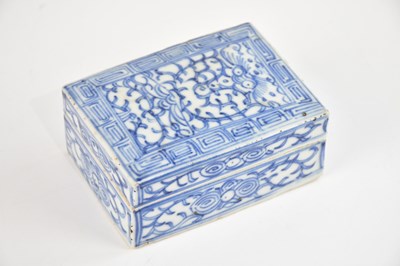 Lot 363 - A Chinese blue and white lidded box, 4.5 x 10...