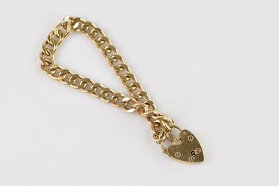 Lot 93 - A heavy gauge 9ct yellow gold flat link...