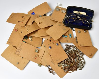 Lot 855 - A group of 925 silver jewellery, comprising a...