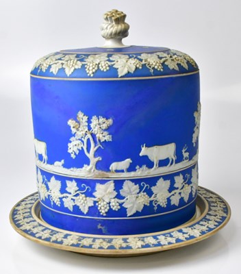 Lot 162 - WEDGWOOD; a jasperware stilton cheese dome and...