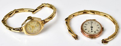 Lot 899 - An Everite 9ct yellow gold wristwatch, the...