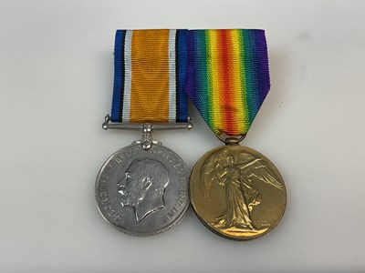 Lot 10 - A pair of WWI Medals, comprising the 1914-1918...