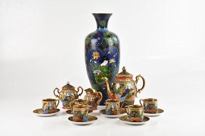 Lot 377 - A large Japanese cloisonné vase and a Japanese...