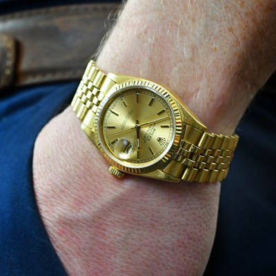Lot 1000 - ROLEX; a gentleman's 18ct gold Oyster...