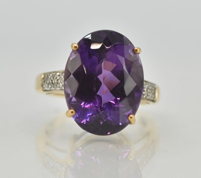 Lot 1291 - A 9ct yellow gold dress ring, with large claw...