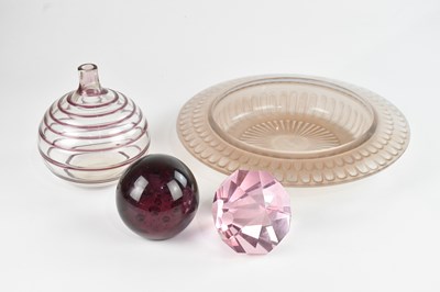 Lot 124 - LALIQUE; a 'Coupe Hélianthe' pattern frosted...