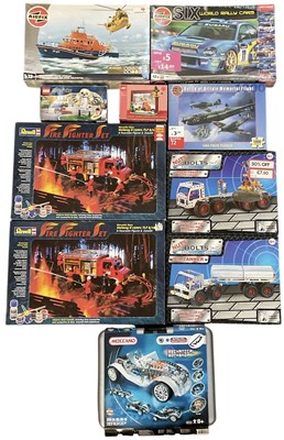 Lot 436 - AIRFIX; a cased 1:72 scale RNLI Lifeboat set,...