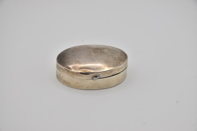 Lot 1129 - ARI D NORMAN; an Elizabeth II hallmarked...
