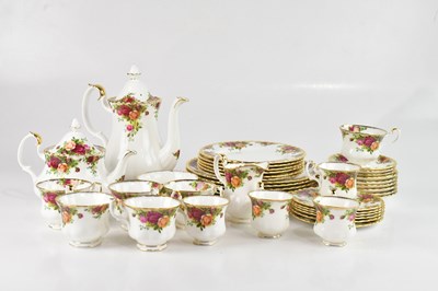 Lot 304 - ROYAL ALBERT; an 'Old Country Roses' pattern...