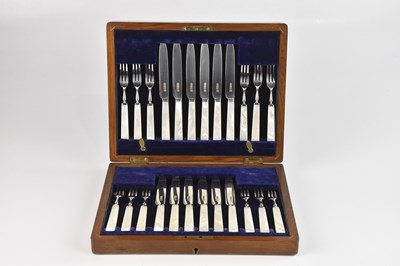 Lot 270 - JOHN SANDERSON & SON LTD; a set of George V...