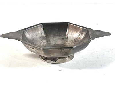 Lot 559 - THOMAS BRADBURY & SONS; a George V hallmarked...