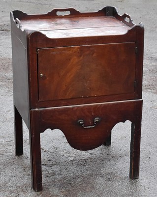 Lot 1636 - A Georgian mahogany night cupboard
