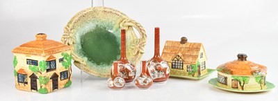 Lot 276 - A small collection of decorative ceramics...