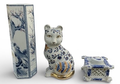 Lot 537 - A late 19th/early 20th century Japanese blue...