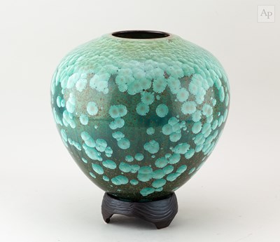 Lot 178 - DEBRA STEIDEL (born 1956); a large globular...