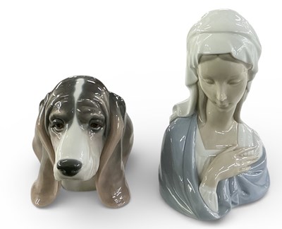 Lot 604 - LLADRÓ; a porcelain bust, 'Madonna', height 21....