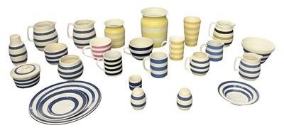 Lot 610 - A small quantity of Cornish kitchenware...