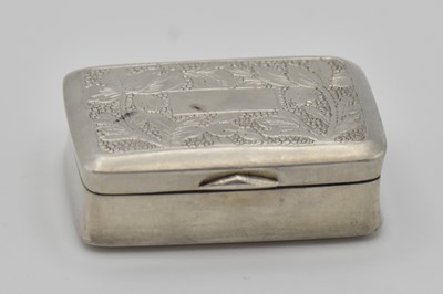 Lot 1052 - A Russian 88 grade silver rectangular snuff...