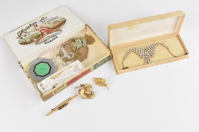 Lot 768 - A small selection of assorted costume...