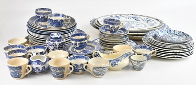 Lot 1539 - A quantity of blue and white tableware, mainly...