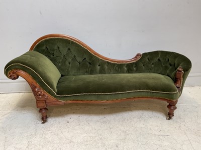 Lot 1089 - A Victorian chaise longue, length 195cm.