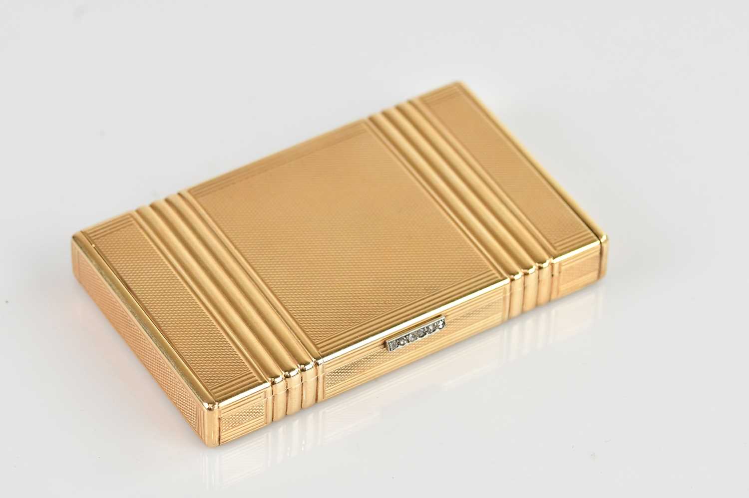 Lot 2 - A good 15ct yellow gold cigarette box of...