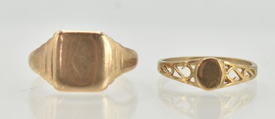 Lot 1255 - Two 9ct yellow gold signet rings, the smallest...