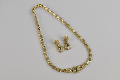Lot 279 - A yellow metal three piece suite of jewellery,...