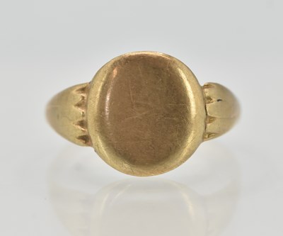 Lot 1302 - A 9ct yellow gold signet ring, with blank oval...
