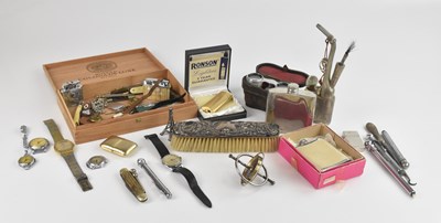 Lot 1261 - An assortment of collectors' items, to include...