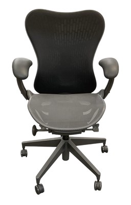 Lot 33 - HERMAN MILLER; a 'Mirra No. 2' revolving...