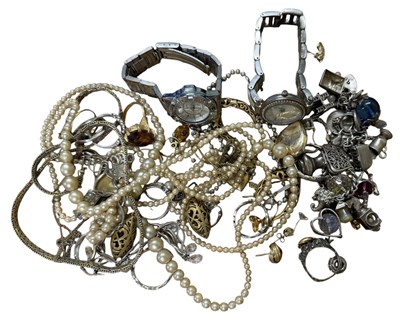 Lot 1513 - Various items of mixed costume jewellery,...