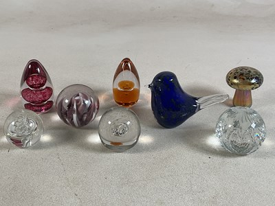 Lot 178 - A group of paperweights, including Wedgwood,...