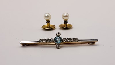 Lot 473 - An Edwardian yellow and white metal rose cut...