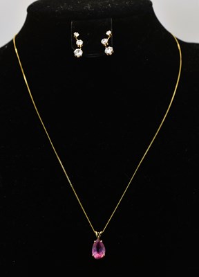 Lot 507 - A 9ct yellow gold fine link chain, approx 0.7g,...