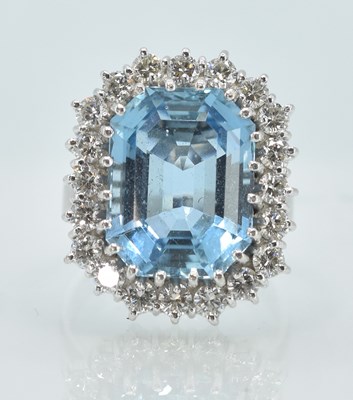 Lot 1171 - An impressive 18ct white gold aquamarine and...