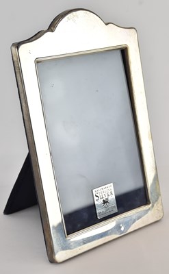Lot 1136 - CARRS OF SHEFFIELD LTD; an Elizabeth II...