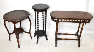 Lot 1656 - A late Victorian centre table