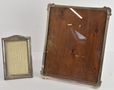 Lot 1079 - MAPPIN & WEBB LTD; a George V hallmarked...