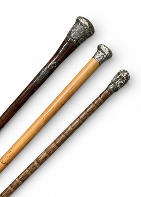 Lot 317 - Three late 19th/early 20th century hallmarked...