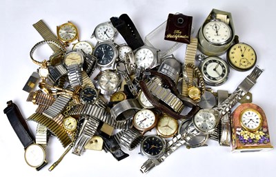 Lot 939 - A good quantity of various wristwatches and...