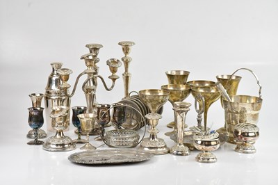 Lot 25 - A quantity of silver plated items including a...