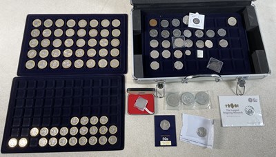 Lot 604 - A quantity of coins, to include forty-one £2...