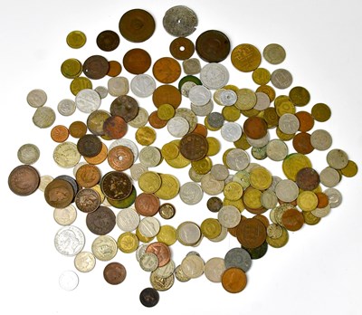 Lot 648 - A small quantity of World coinage, to include...