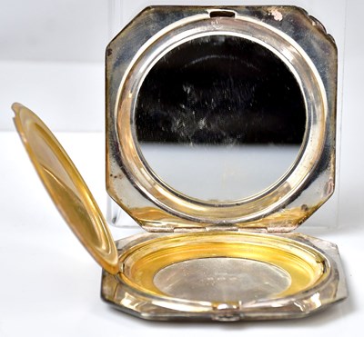 Lot 525 - CRISFORD & NORRIS LTD; a George V hallmarked...