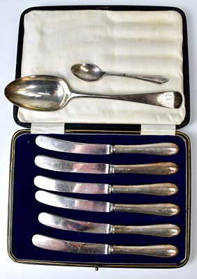 Lot 540 - Hallmarked silver items, comprising a cased...